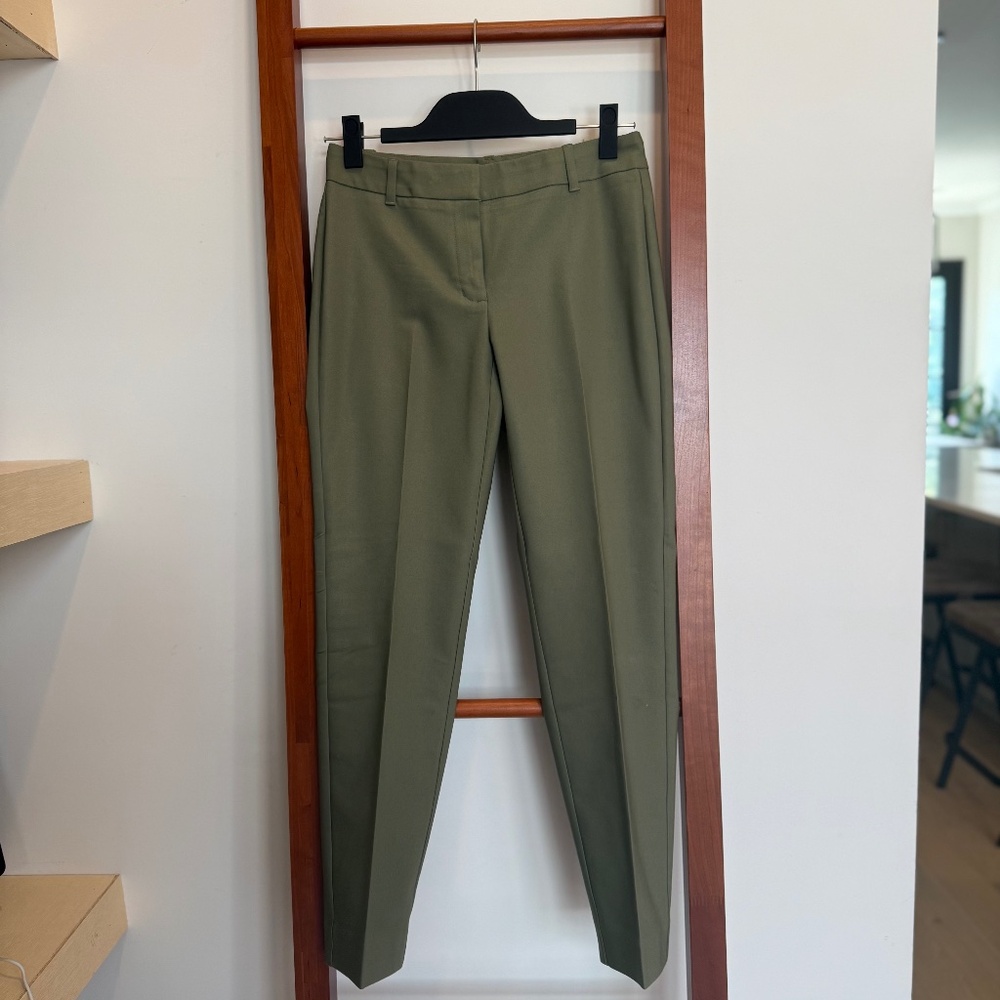 White House Black Market Slim Ankle Pants – Olive Green – Size 0